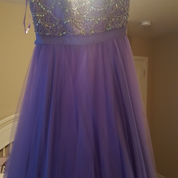 Prom dress - Picture 4 of 4
